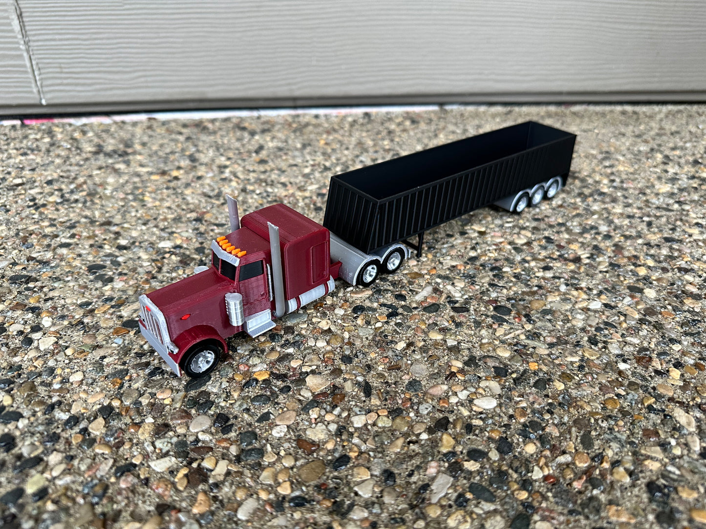 *NEW DESIGN* Semi w/Trailer