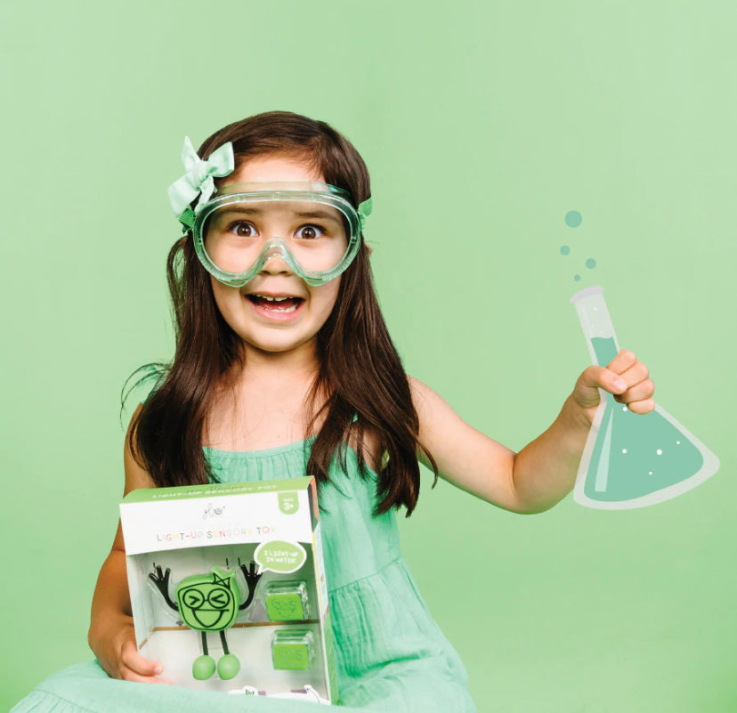 Girl with green pippa Glo Pal